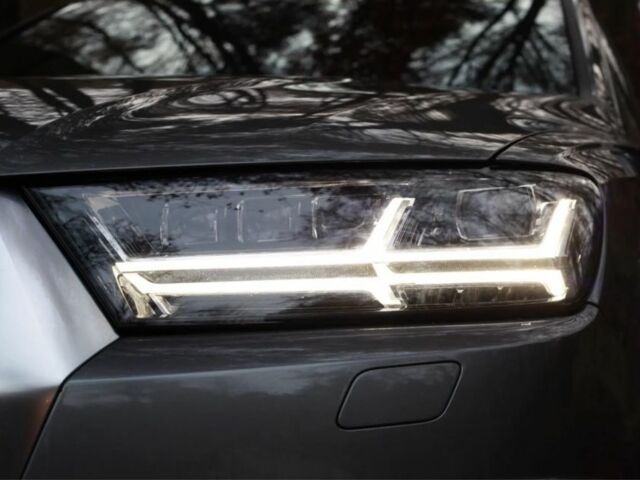 Чорний Ауді Ку 7, об'ємом двигуна 3 л та пробігом 111 тис. км за 16200 $, фото 4 на Automoto.ua