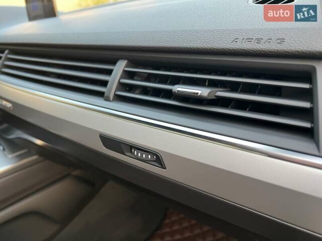 Черный Ауди Ку 7, объемом двигателя 2.97 л и пробегом 129 тыс. км за 43500 $, фото 80 на Automoto.ua