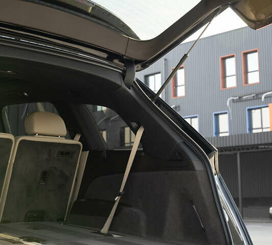 Чорний Ауді Ку 7, об'ємом двигуна 3 л та пробігом 151 тис. км за 22000 $, фото 102 на Automoto.ua