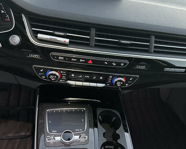 Черный Ауди Ку 7, объемом двигателя 3 л и пробегом 198 тыс. км за 27900 $, фото 16 на Automoto.ua