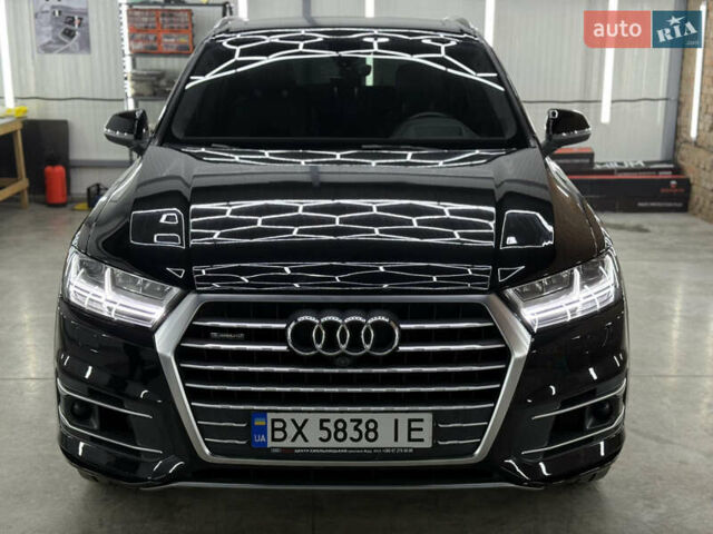 Чорний Ауді Ку 7, об'ємом двигуна 3 л та пробігом 238 тис. км за 30777 $, фото 6 на Automoto.ua