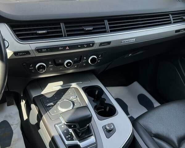 Черный Ауди Ку 7, объемом двигателя 3 л и пробегом 275 тыс. км за 31500 $, фото 20 на Automoto.ua