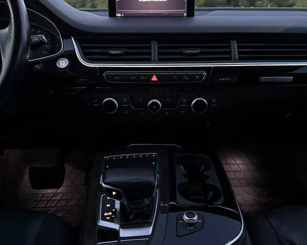 Черный Ауди Ку 7, объемом двигателя 3 л и пробегом 213 тыс. км за 20950 $, фото 13 на Automoto.ua