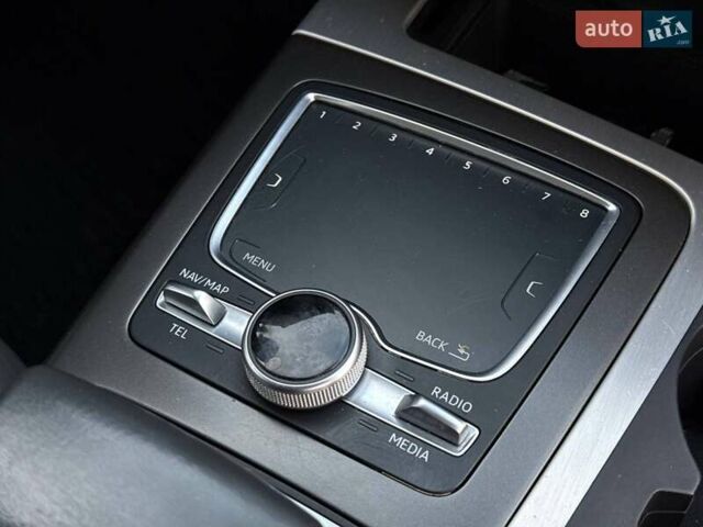 Ауді Ку 7 2016 у Києві на Automoto.ua Чорний Ауді Ку 7, об'ємом двигуна 2.97 л та пробігом 238 тис. км за 33700 $, фото 33 на Automoto.ua