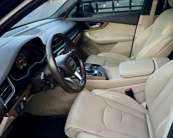 Черный Ауди Ку 7, объемом двигателя 3 л и пробегом 150 тыс. км за 33500 $, фото 3 на Automoto.ua