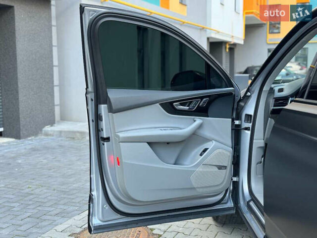 Черный Ауди Ку 7, объемом двигателя 3 л и пробегом 167 тыс. км за 28000 $, фото 40 на Automoto.ua