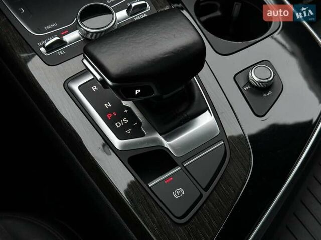 Черный Ауди Ку 7, объемом двигателя 3 л и пробегом 211 тыс. км за 26900 $, фото 38 на Automoto.ua