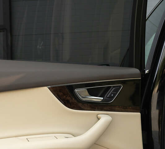 Чорний Ауді Ку 7, об'ємом двигуна 3 л та пробігом 151 тис. км за 22000 $, фото 77 на Automoto.ua