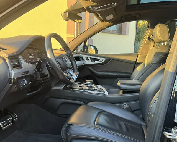 Черный Ауди Ку 7, объемом двигателя 2.97 л и пробегом 205 тыс. км за 38000 $, фото 4 на Automoto.ua