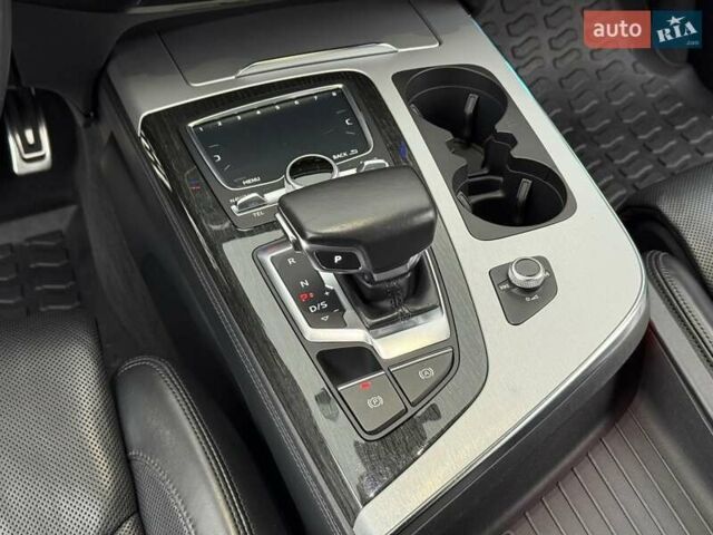 Черный Ауди Ку 7, объемом двигателя 3 л и пробегом 157 тыс. км за 44500 $, фото 98 на Automoto.ua