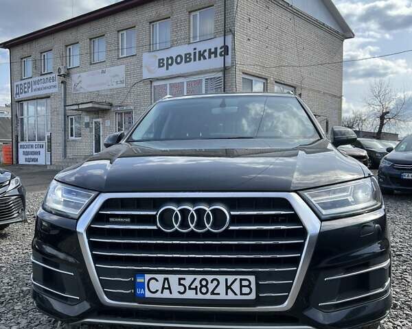 Черный Ауди Ку 7, объемом двигателя 3 л и пробегом 275 тыс. км за 31500 $, фото 4 на Automoto.ua
