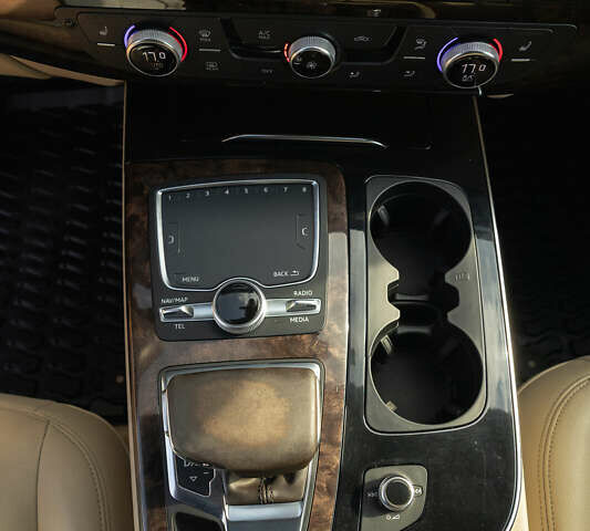 Чорний Ауді Ку 7, об'ємом двигуна 3 л та пробігом 151 тис. км за 22000 $, фото 116 на Automoto.ua