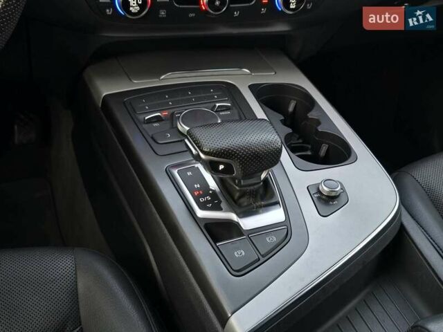 Черный Ауди Ку 7, объемом двигателя 3 л и пробегом 170 тыс. км за 32999 $, фото 34 на Automoto.ua