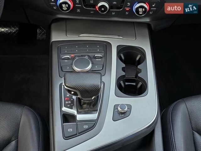 Черный Ауди Ку 7, объемом двигателя 3 л и пробегом 170 тыс. км за 32999 $, фото 35 на Automoto.ua