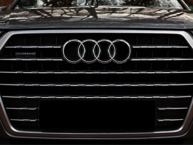 Чорний Ауді Ку 7, об'ємом двигуна 3 л та пробігом 111 тис. км за 16200 $, фото 3 на Automoto.ua