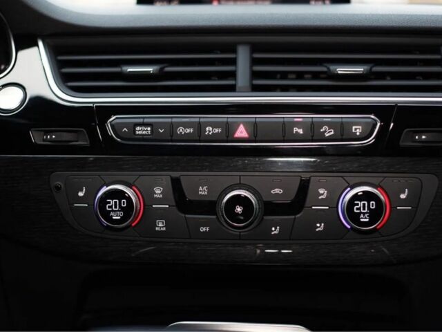 Чорний Ауді Ку 7, об'ємом двигуна 3 л та пробігом 111 тис. км за 16200 $, фото 14 на Automoto.ua