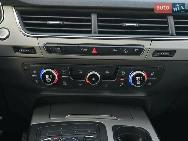 Черный Ауди Ку 7, объемом двигателя 3 л и пробегом 170 тыс. км за 32999 $, фото 33 на Automoto.ua