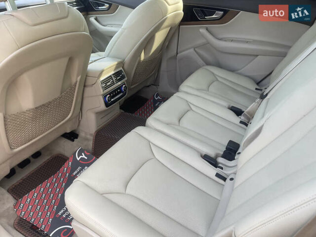 Чорний Ауді Ку 7, об'ємом двигуна 3 л та пробігом 207 тис. км за 23900 $, фото 33 на Automoto.ua