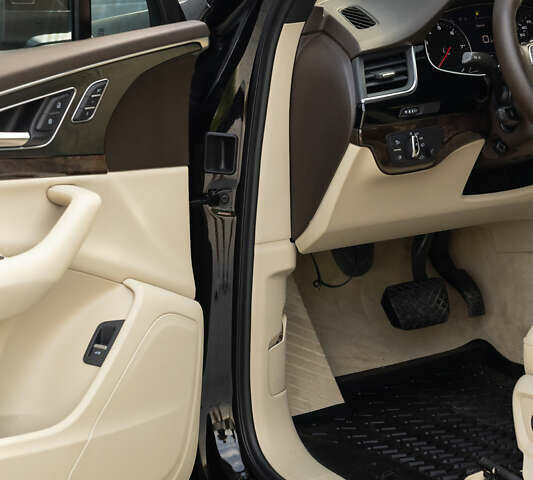 Чорний Ауді Ку 7, об'ємом двигуна 3 л та пробігом 151 тис. км за 22000 $, фото 59 на Automoto.ua