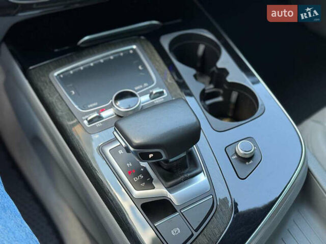 Черный Ауди Ку 7, объемом двигателя 3 л и пробегом 167 тыс. км за 28000 $, фото 22 на Automoto.ua