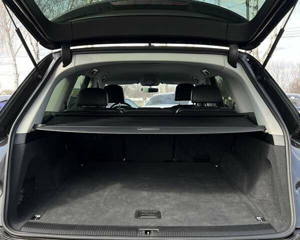 Черный Ауди Ку 7, объемом двигателя 3 л и пробегом 275 тыс. км за 31500 $, фото 6 на Automoto.ua