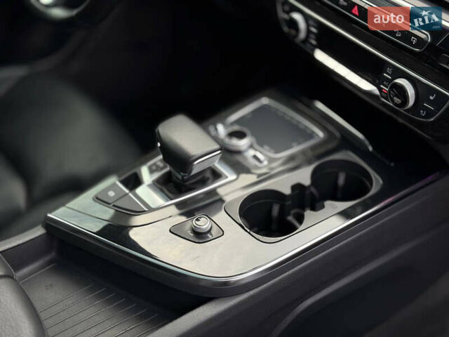 Ауді Ку 7 2016 у Києві на Automoto.ua Чорний Ауді Ку 7, об'ємом двигуна 3 л та пробігом 181 тис. км за 25900 $, фото 45 на Automoto.ua