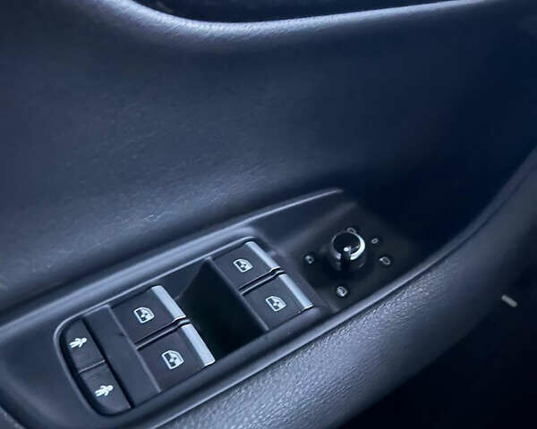 Чорний Ауді Ку 7, об'ємом двигуна 3 л та пробігом 209 тис. км за 27300 $, фото 25 на Automoto.ua