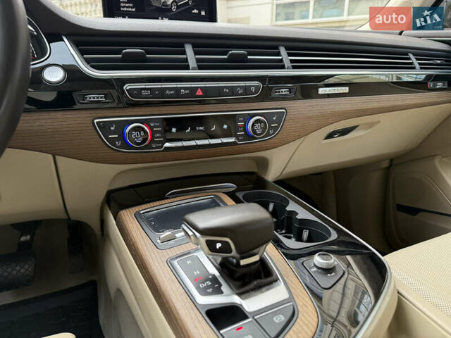 Черный Ауди Ку 7, объемом двигателя 2.97 л и пробегом 155 тыс. км за 37999 $, фото 26 на Automoto.ua