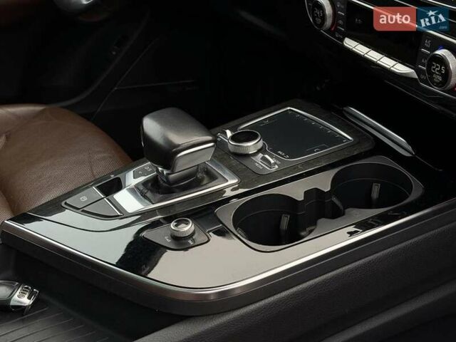 Черный Ауди Ку 7, объемом двигателя 3 л и пробегом 340 тыс. км за 25500 $, фото 57 на Automoto.ua