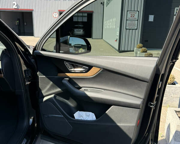 Ауди Ку 7 2016 в Ирпене на Automoto.ua Черный Ауди Ку 7, объемом двигателя 3 л и пробегом 86 тыс. км за 39000 $, фото 8 на Automoto.ua