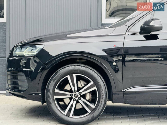 Ауди Ку 7 2016 в Мукачеве на Automoto.ua Черный Ауди Ку 7, объемом двигателя 3 л и пробегом 133 тыс. км за 36500 $, фото 10 на Automoto.ua