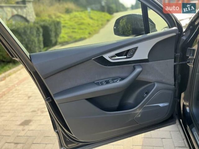 Ауді Ку 7 2016 у Хмельницькому на Automoto.ua Чорний Ауді Ку 7, об'ємом двигуна 2.97 л та пробігом 233 тис. км за 31900 $, фото 80 на Automoto.ua