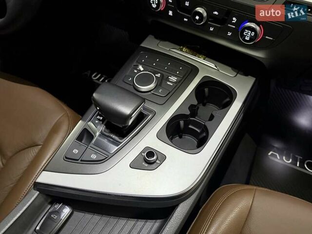 Чорний Ауді Ку 7, об'ємом двигуна 2.97 л та пробігом 86 тис. км за 37000 $, фото 32 на Automoto.ua