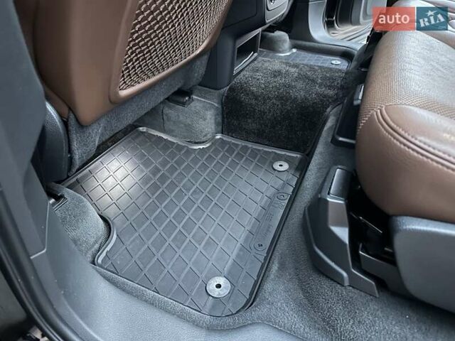 Черный Ауди Ку 7, объемом двигателя 3 л и пробегом 247 тыс. км за 28750 $, фото 88 на Automoto.ua