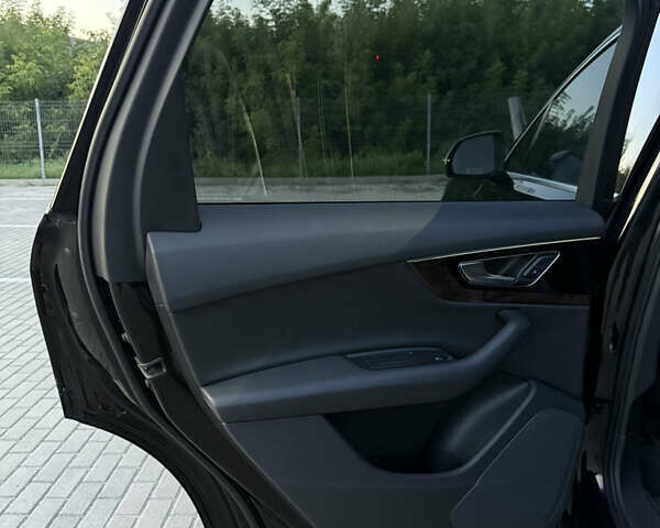 Черный Ауди Ку 7, объемом двигателя 3 л и пробегом 210 тыс. км за 22999 $, фото 38 на Automoto.ua