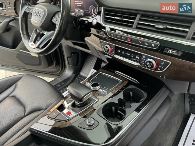Ауди Ку 7 2016 в Львове на Automoto.ua Черный Ауди Ку 7, объемом двигателя 3 л и пробегом 155 тыс. км за 28999 $, фото 75 на Automoto.ua