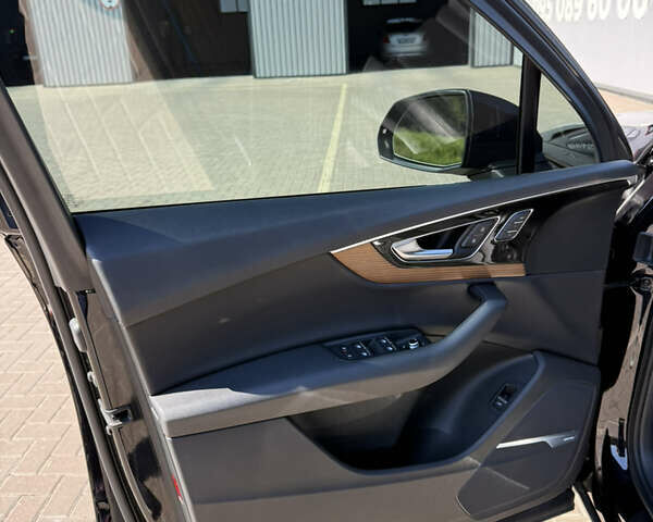 Ауди Ку 7 2016 в Ирпене на Automoto.ua Черный Ауди Ку 7, объемом двигателя 3 л и пробегом 86 тыс. км за 39000 $, фото 13 на Automoto.ua