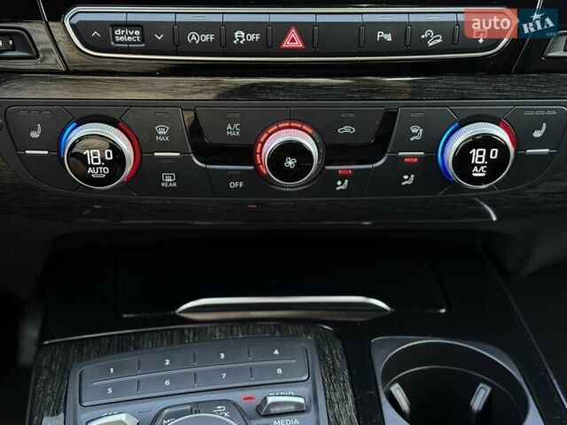 Черный Ауди Ку 7, объемом двигателя 3 л и пробегом 192 тыс. км за 22900 $, фото 31 на Automoto.ua