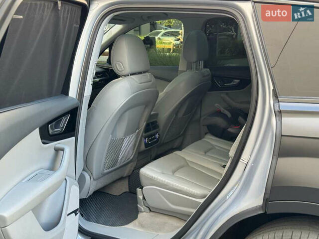 Черный Ауди Ку 7, объемом двигателя 3 л и пробегом 167 тыс. км за 28000 $, фото 28 на Automoto.ua