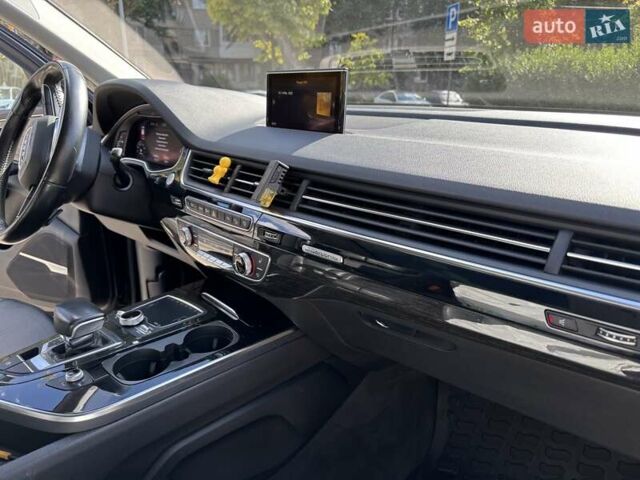 Чорний Ауді Ку 7, об'ємом двигуна 3 л та пробігом 233 тис. км за 26200 $, фото 5 на Automoto.ua