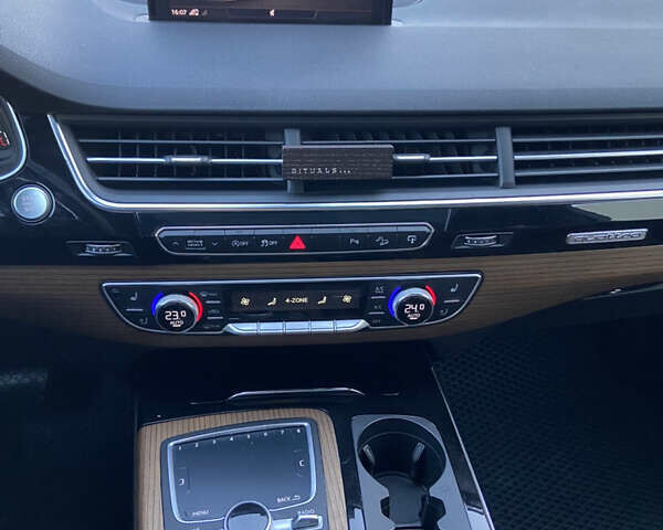 Чорний Ауді Ку 7, об'ємом двигуна 3 л та пробігом 223 тис. км за 24000 $, фото 19 на Automoto.ua