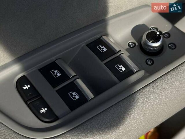 Ауді Ку 7 2016 у Києві на Automoto.ua Чорний Ауді Ку 7, об'ємом двигуна 2.97 л та пробігом 238 тис. км за 33700 $, фото 16 на Automoto.ua