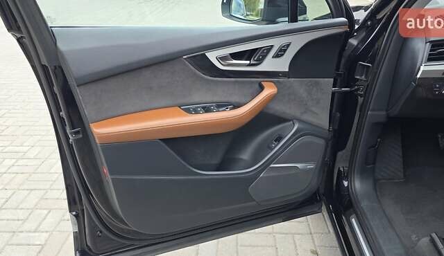 Черный Ауди Ку 7, объемом двигателя 2.97 л и пробегом 225 тыс. км за 35500 $, фото 82 на Automoto.ua