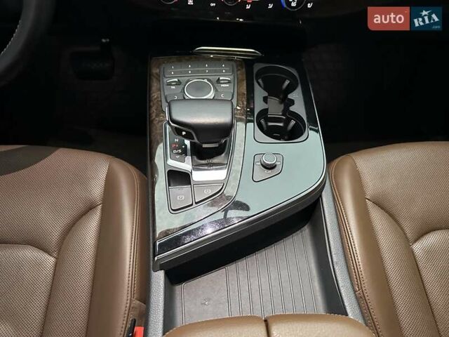 Черный Ауди Ку 7, объемом двигателя 3 л и пробегом 247 тыс. км за 28750 $, фото 84 на Automoto.ua