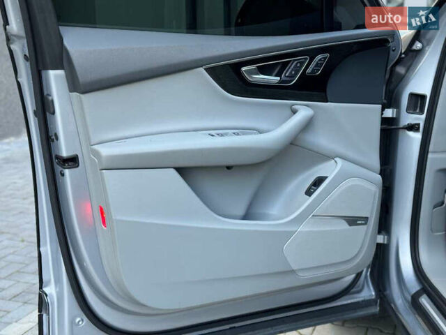 Черный Ауди Ку 7, объемом двигателя 3 л и пробегом 167 тыс. км за 28000 $, фото 39 на Automoto.ua