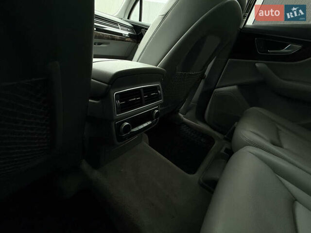 Чорний Ауді Ку 7, об'ємом двигуна 3 л та пробігом 220 тис. км за 17700 $, фото 14 на Automoto.ua