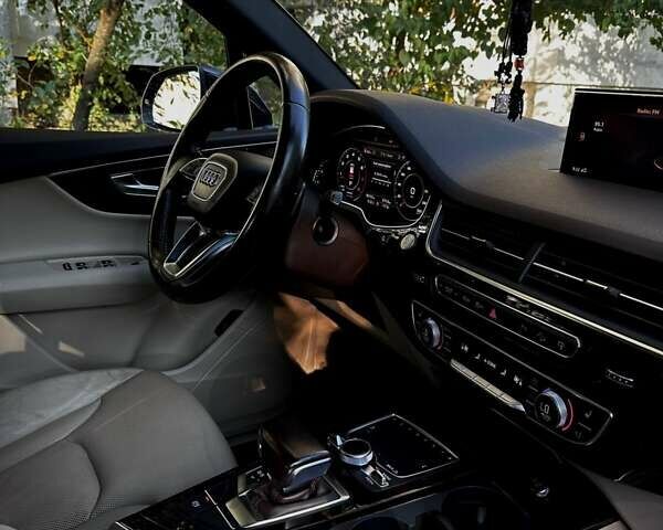 Черный Ауди Ку 7, объемом двигателя 3 л и пробегом 86 тыс. км за 34000 $, фото 15 на Automoto.ua