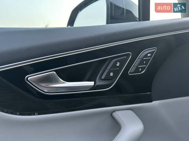 Черный Ауди Ку 7, объемом двигателя 3 л и пробегом 198 тыс. км за 27900 $, фото 17 на Automoto.ua