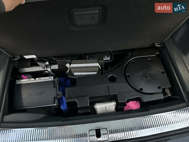 Черный Ауди Ку 7, объемом двигателя 3 л и пробегом 198 тыс. км за 27900 $, фото 27 на Automoto.ua