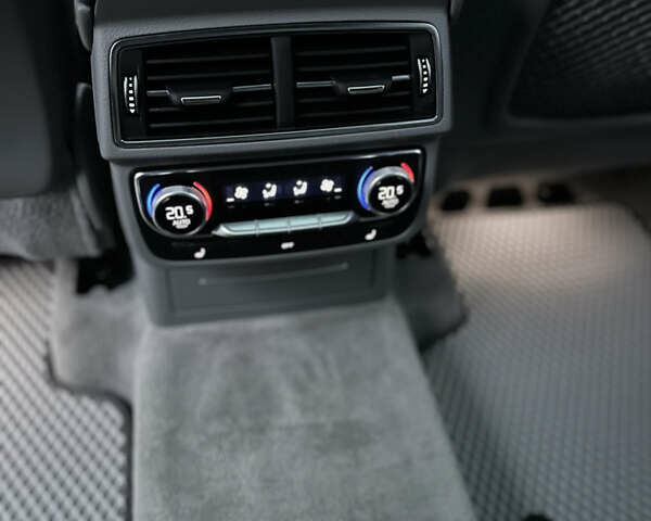 Черный Ауди Ку 7, объемом двигателя 3 л и пробегом 143 тыс. км за 29000 $, фото 36 на Automoto.ua